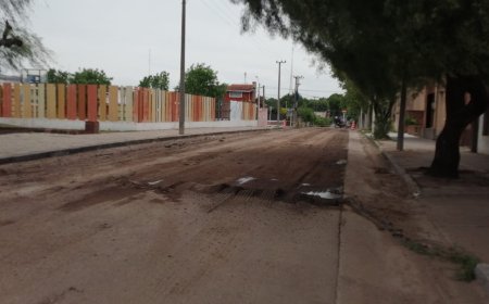 Ingreso a Complejo Deportivo por Juan B de León