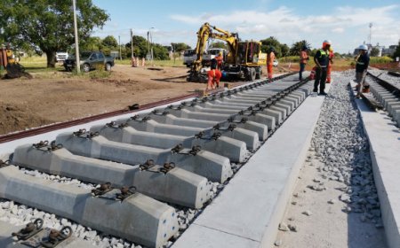 Interrupción del pasaje peatonal a nivel de vía férrea en ciudad de Durazno
