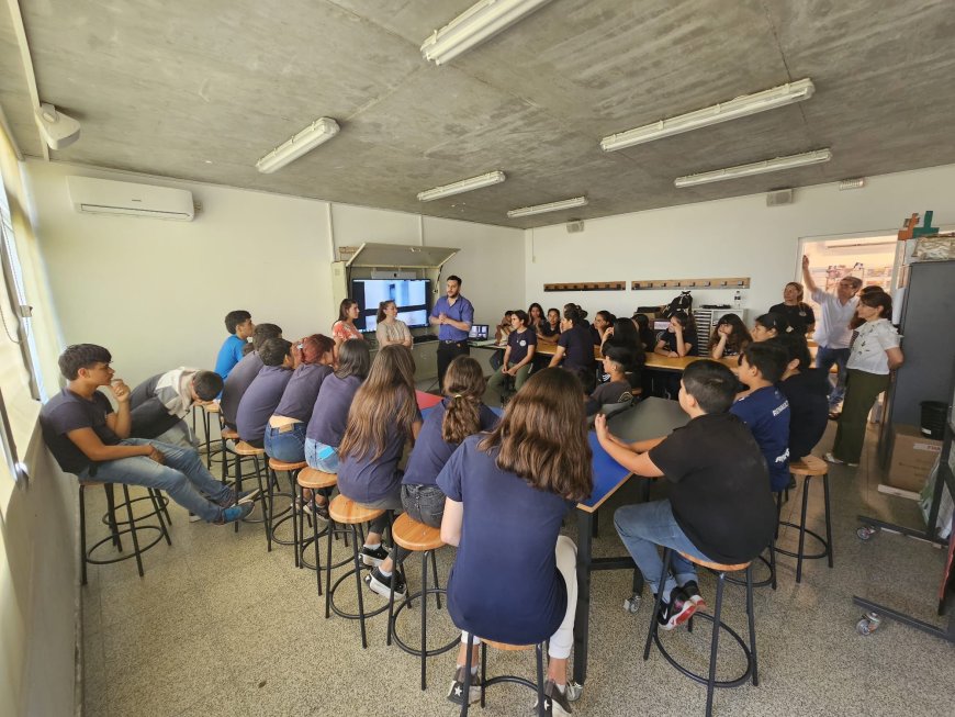 Se realizó taller sobre Bullying en UTU de barrio Sandú.