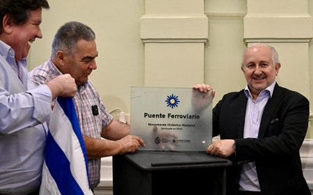 Hoy fue declarado "Monumento Histórico Nacional" el Puente Ferroviario de Durazno .