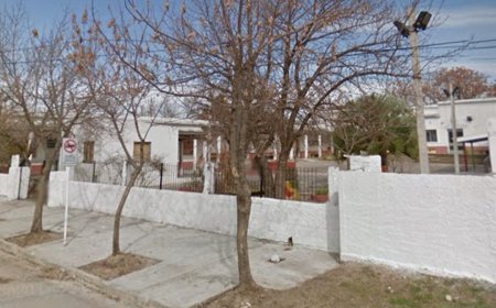 Encuentran a una persona sin vida en el patio de una Escuela de nuestra Ciudad.