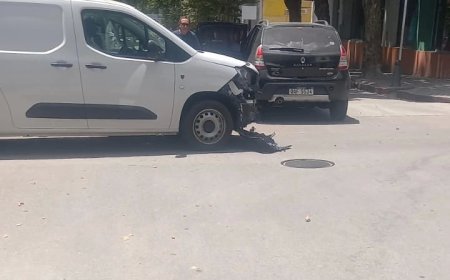 Choque entre dos vehículos