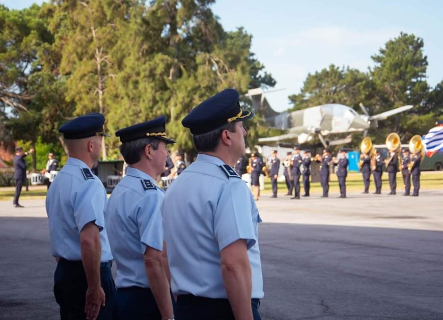 Cambio de mando en la Brigada Aérea II con despliegue de autoridades de la Fuerza Aérea.