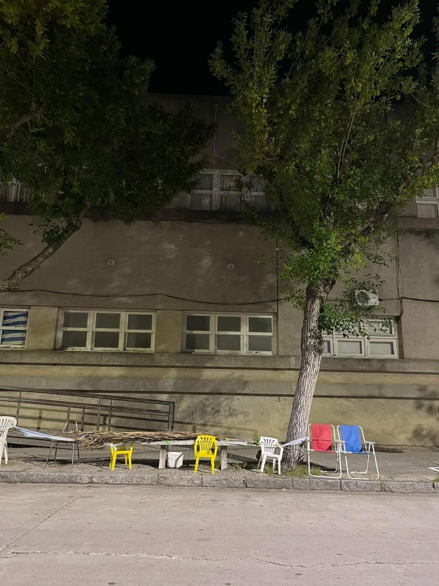 A 11 días de las llamadas, los vecinos de Durazno ya empezaron a colocar sillas.
