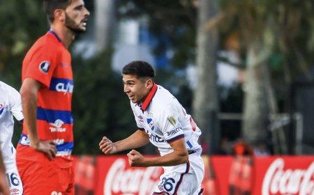 Nacional ganó en Venezuela y encaminó la clasificación El debut tricolor en copa fue con victoria 2-0 ante Puerto Cabello en Venezuela