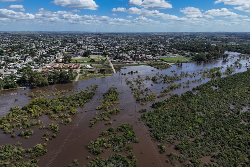 Hay más de 5500 personas desplazadas por las inundaciones, informa el Sinae