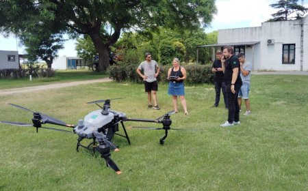 UTU capacita a docentes y alumnos en el uso de drones aplicadores para el agro