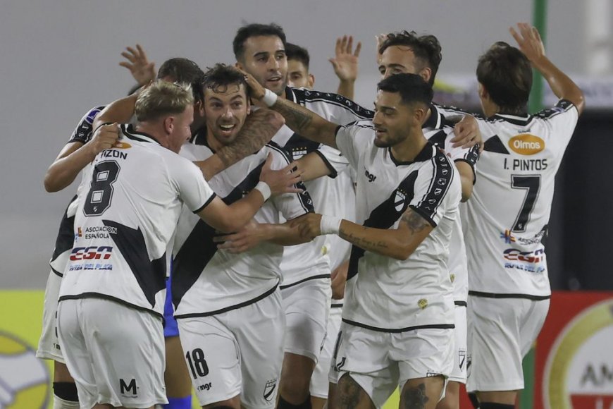 Danubio enfrenta a Sportivo Ameliano por Copa Sudamericana