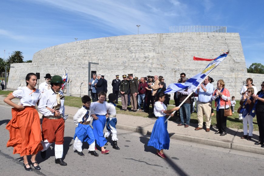 Acto Patrio se llevó a cabo en la mañana de hoy en Parque Bicentenario