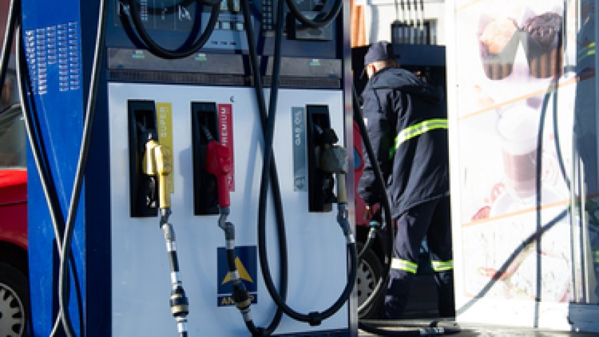 El petróleo sube a nivel global y puede impulsar al alza a los combustibles en Uruguay