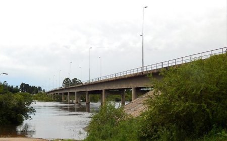 Masculino mayor de edad se arrojó a las aguas del Yí, continúa su búsqueda