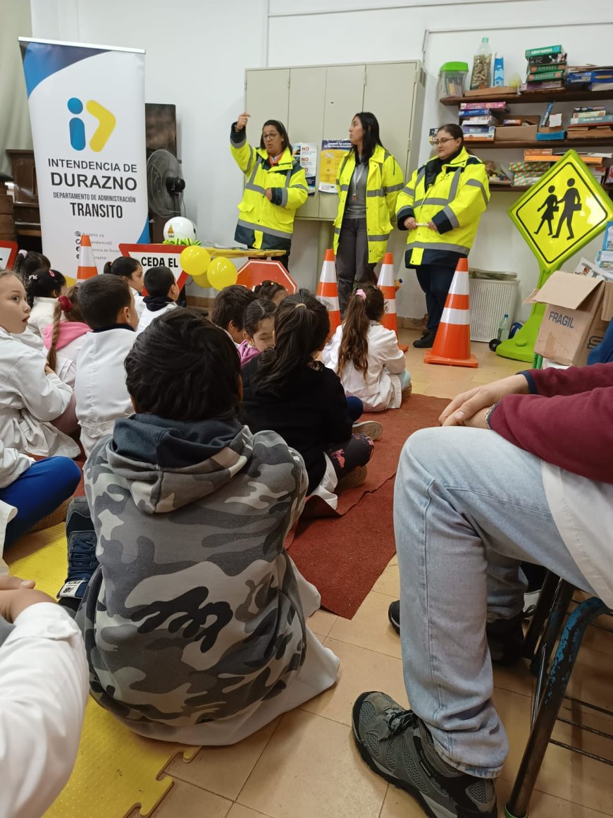 Mayo Amarillo: Cuerpo Inspectivo de Tránsito de la IDD realizó jornada en Centenario