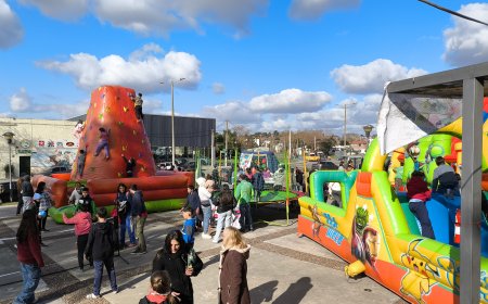 Continúa la diversión familiar en Plaza Rodó: Juegos Inflables hasta las 17:30 hs.