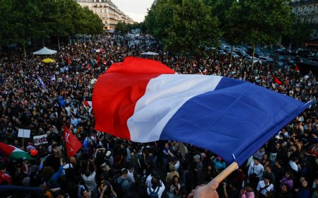 El ‘todos contra la la ultraderecha’ funciona en Francia: la izquierda gana las elecciones, pero sin mayoría para gobernar