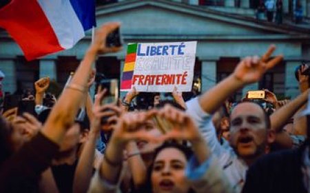 Francia: el gobierno teme "un declive económico" ante el torbellino electoral de la izquierda