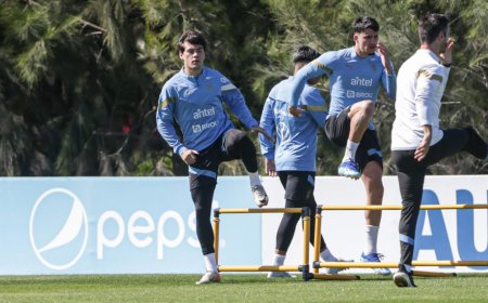 Bielsa probó un equipo con tres cambios