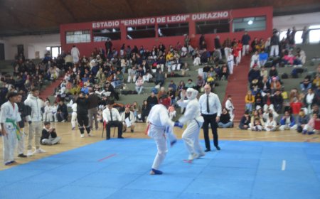 Decenas de competidores en Clasificatorio Internacional de Karate