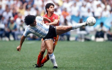 La camiseta que Maradona usó en la semifinal de México 86 será subastada