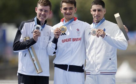 El británico Alex Yee medalla de oro en triatlón masculino