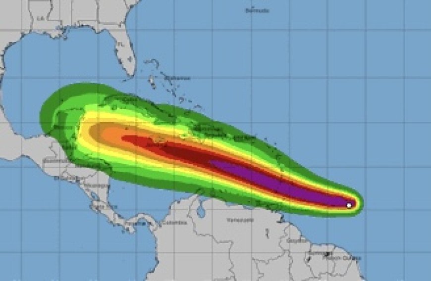 El huracán Beryl se aleja de EEUU y tranquiliza a la organización