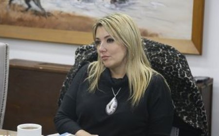 Valeria Ripoll acusó al Frente Amplio de querer ensuciar la campaña electoral