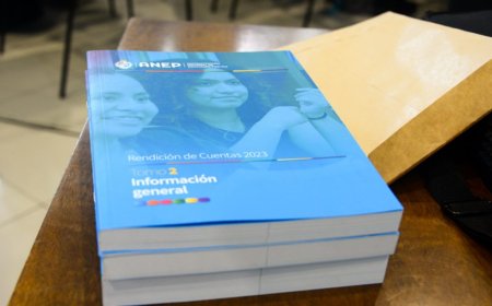 Egreso en liceos públicos subió 6 % en 2023 comparado con 2019