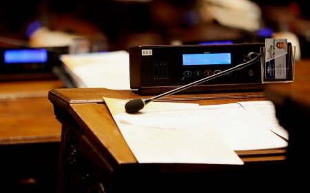 Avanza proyecto que suspende subsidio a cargos políticos por corrupción