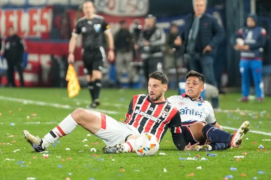 Nacional y San Pablo empataron 0-0 y definirán en Brasil