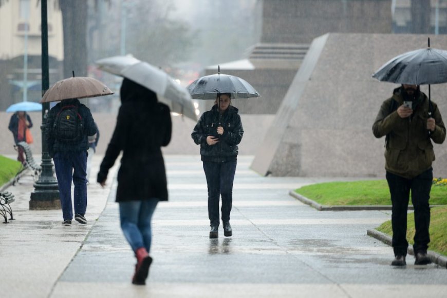 Rige una advertencia meteorológica naranja y amarilla para varios departamentos del país