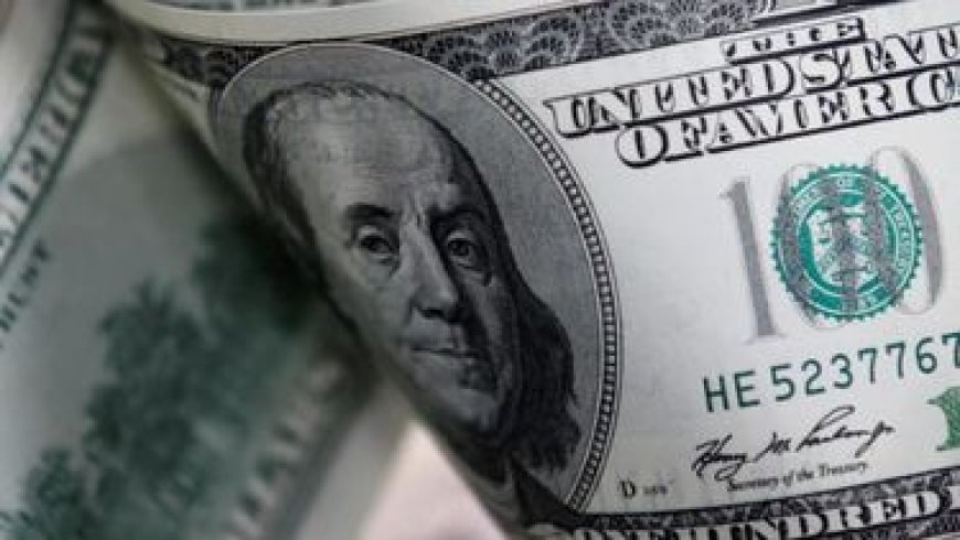 El dólar cotiza por encima de las expectativas del mercado uruguayo, mientras cae a nivel global