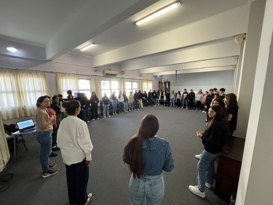 Se realizó nuevo Taller "Fortaleciendo las adolescencias"