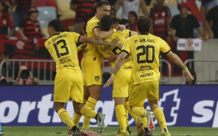 Peñarol enfrenta a Flamengo por el pase a semifinales de la Copa Libertadores