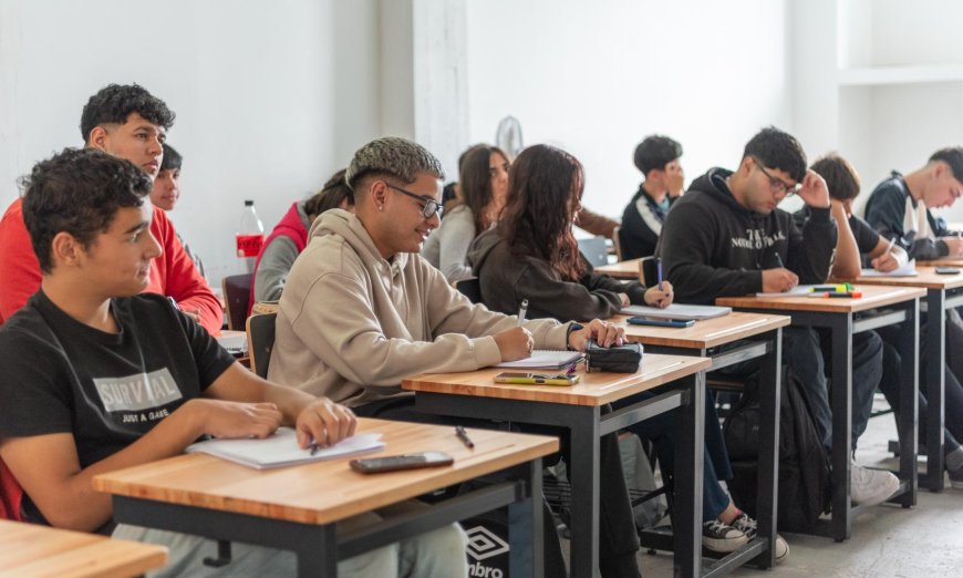 Programa “Yo Estudio y Trabajo": se invita a estudiantes de 16 a 20 años a tener su primera experiencia laboral