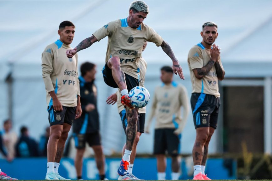 Sin Messi ni Di María, Julián Álvarez y Lautaro Martínez se perfilan en ataque argentino