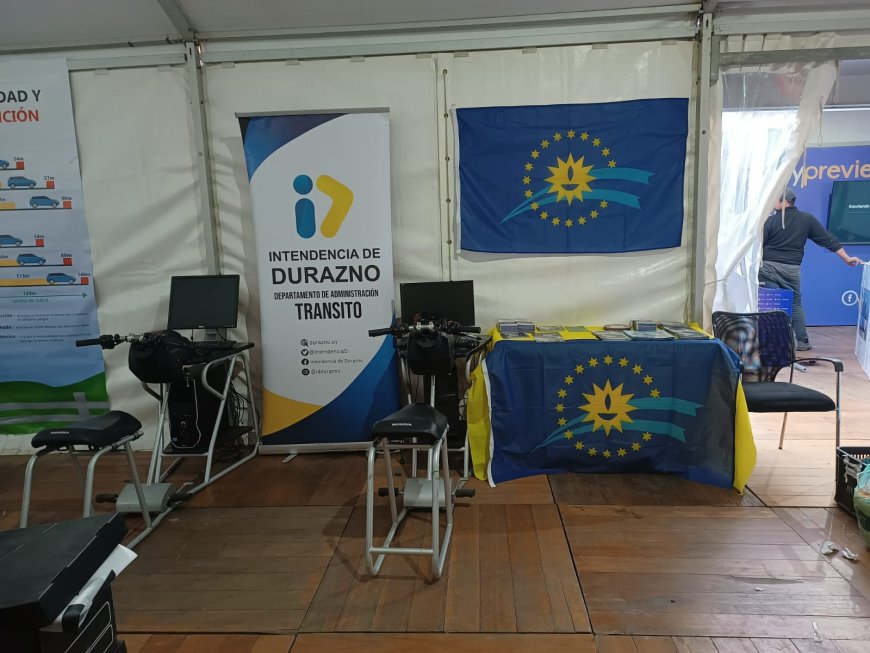 División Tránsito de la Intendencia de Durazno presente con actividades en el stand de UNASEV en Expo Prado