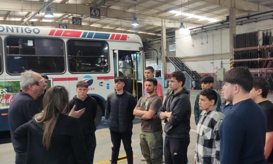 Conexiones educativas: nuevas oportunidades para estudiantes en el sector del transporte