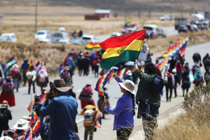 Arce llama a Evo Morales a dialogar y dice que no le dará el gusto de «una guerra civil»