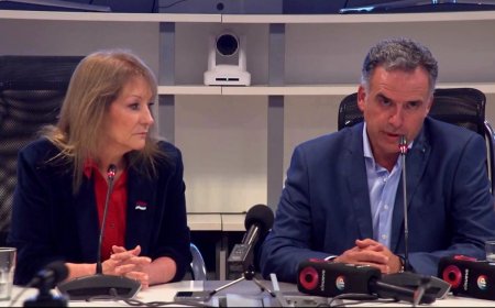 Orsi se compromete con el voto de uruguayos en el exterior durante encuentro en Argentina