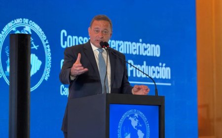 Delgado en Buenos Aires: están en juego dos modelos diferentes, no somos lo mismo