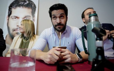 Ojeda se defiende ante denuncia por uso de simbología nacionalista en su campaña