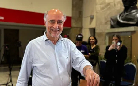 Pablo Mieres emitió su voto: "Estamos con mucho entusiasmo y alegría"