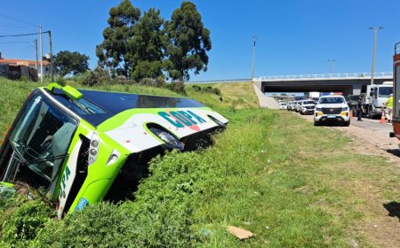 Ómnibus de la empresa Copa despistó con 30 niños y seis adultos a bordo