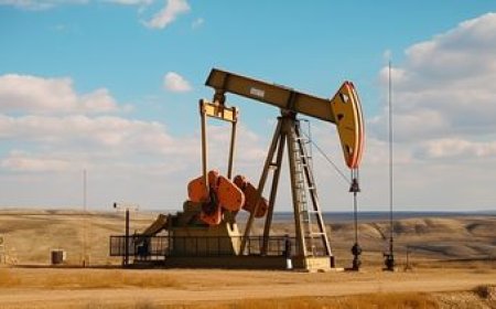 Sube el petróleo por un aumento inesperado de la demanda en Estados Unidos