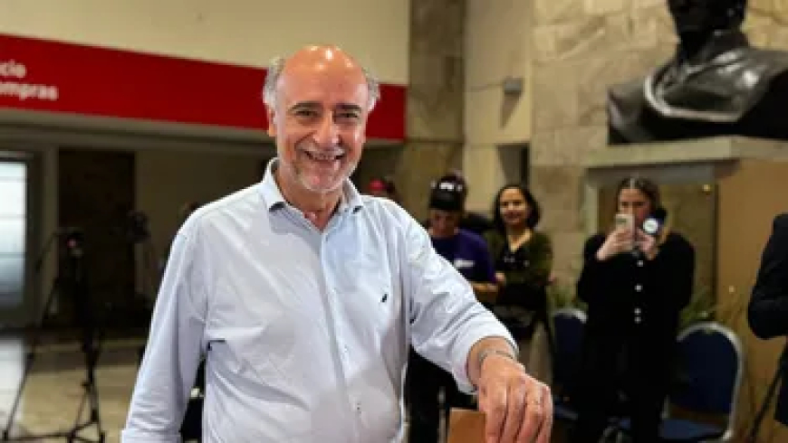 Pablo Mieres emitió su voto: "Estamos con mucho entusiasmo y alegría"