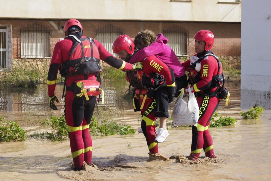 Sube a 95 los fallecidos por temporal en España