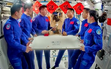 La misión china Shenzhou-18 regresa a la Tierra con 34,6 kg de muestras científicas
