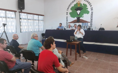 Vidalín participó en Sarandí del Yi de reunión informativa de carreras de UTEC