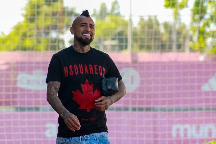 Gareca cede a la presión popular y convoca a Arturo Vidal