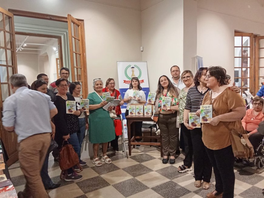 Fue presentado en la 18va Feria del Libro el trabajo literario "Voces del Carmen"