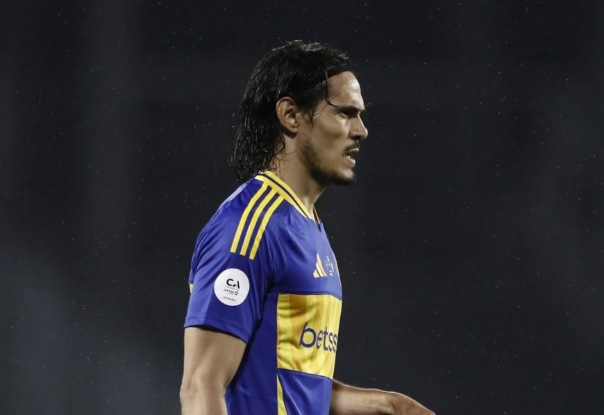 Cavani volvió al gol, pero Boca perdió un partido increible